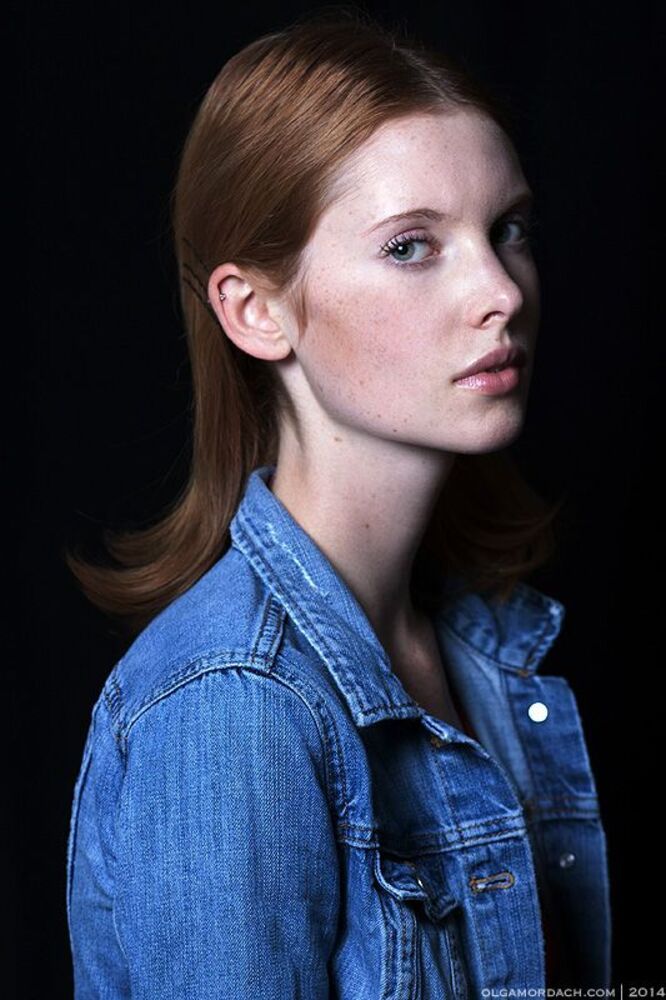 caitlin sanderson \ women