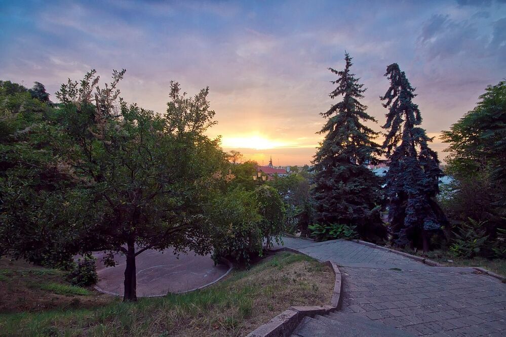 Разбирая архив...