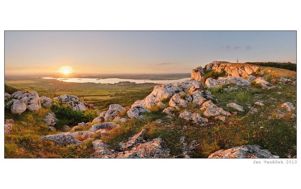 from P&aacute;lava rocks