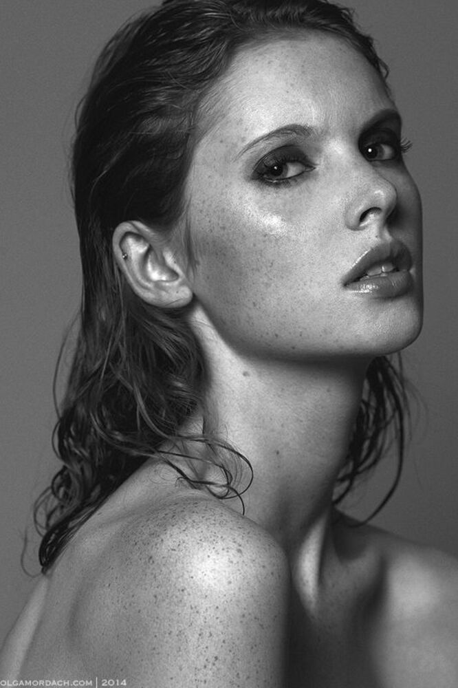 caitlin sanderson \WOMEN