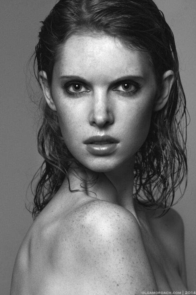 caitlin sanderson \WOMEN
