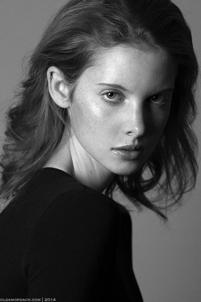 caitlin sanderson \WOMEN