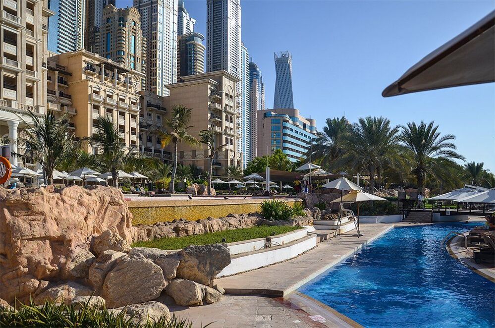 Dubai Mina Seyahi Beach Resort & Marina