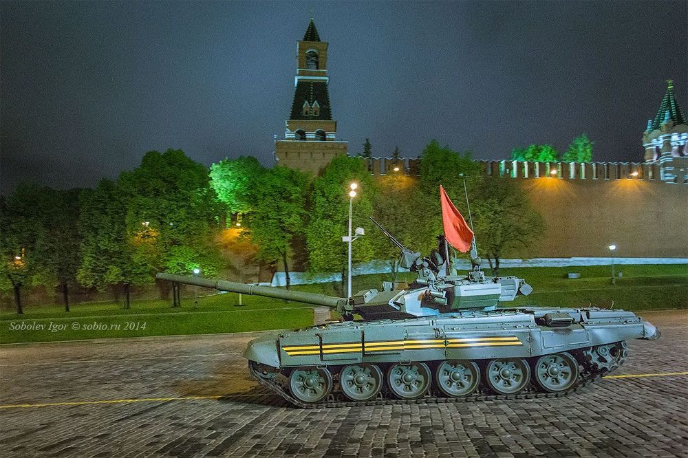 Танк - Т-90