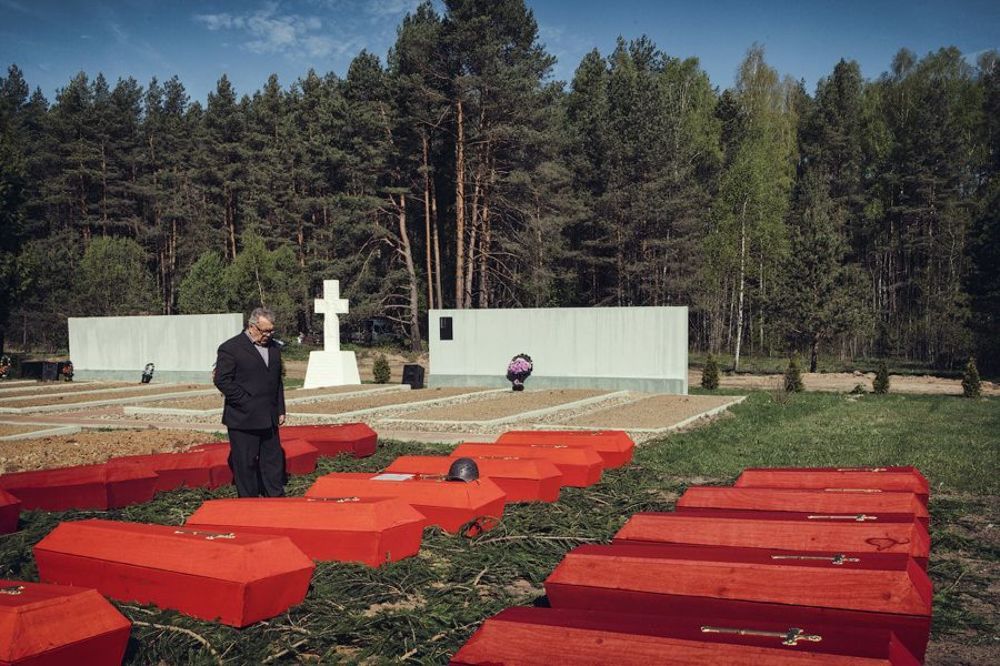 Захоронение останков советских солдат