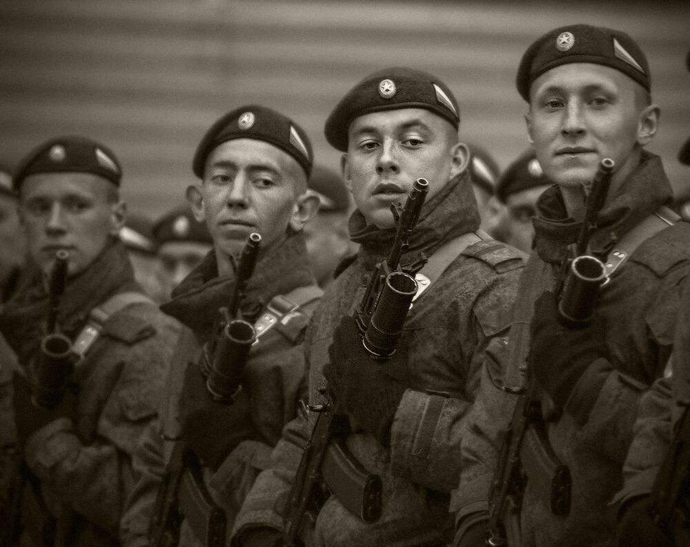 Они защищают Родину...