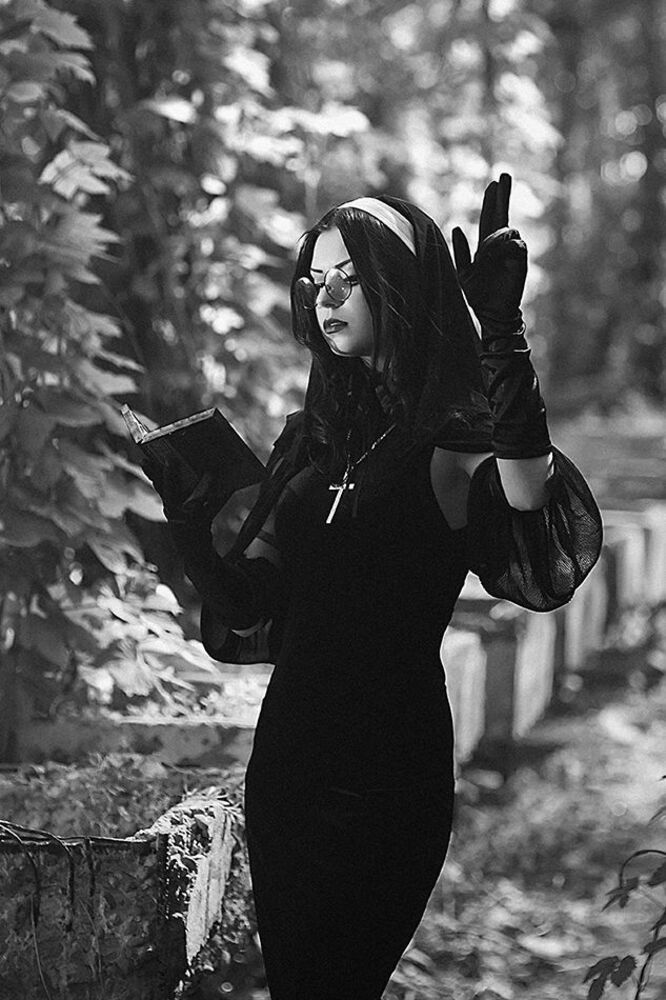 Nun
