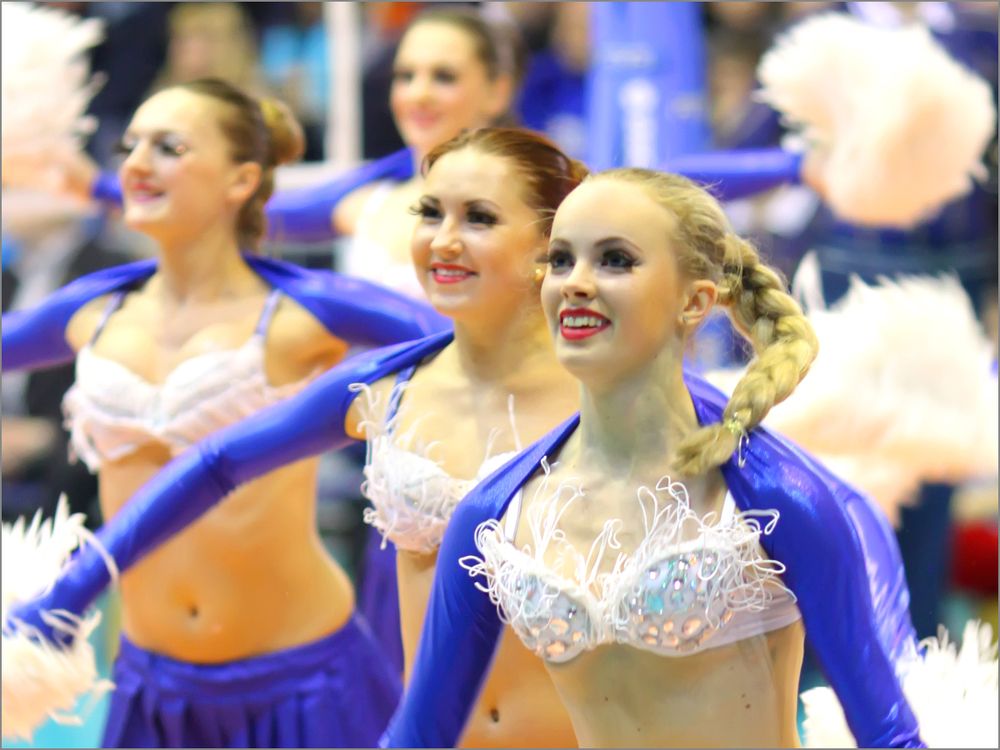 ---= cheerleaders =---