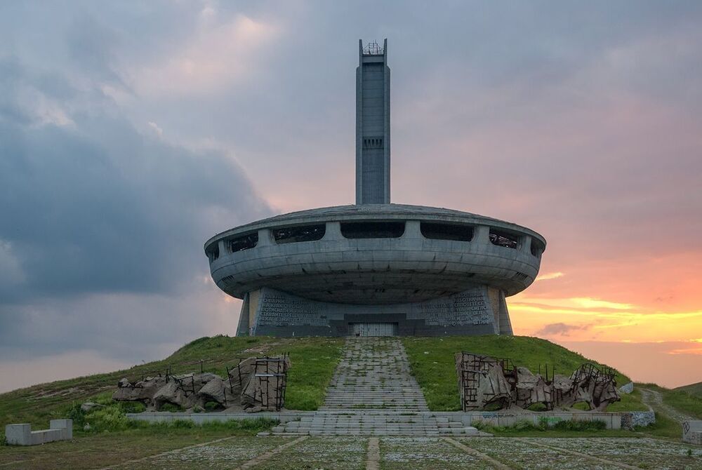 На закате
