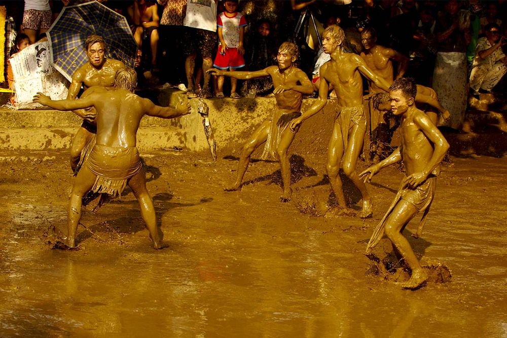 Bac Giang province's traditional all-male mud wrestling competition