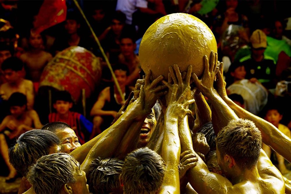 Bac Giang province's traditional all-male mud wrestling competition