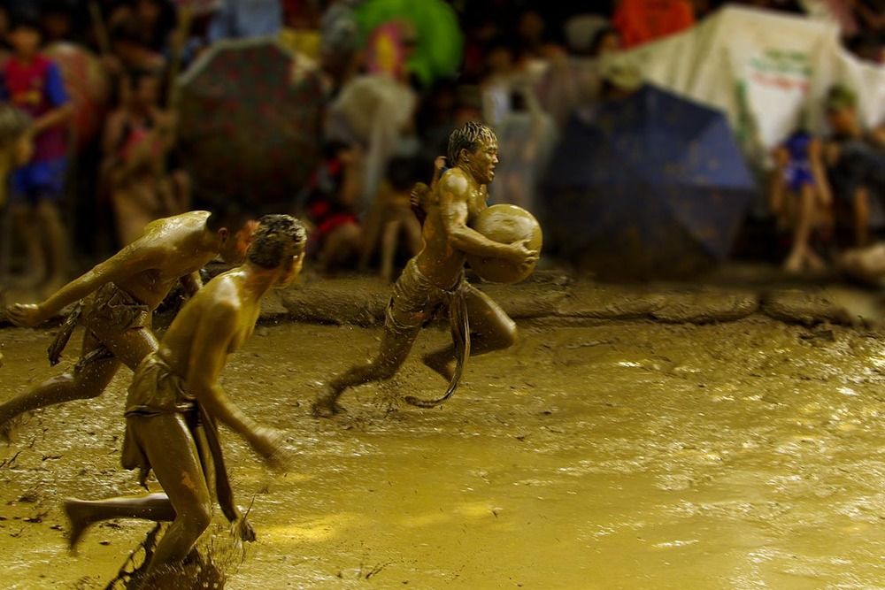 Bac Giang province's traditional all-male mud wrestling competition