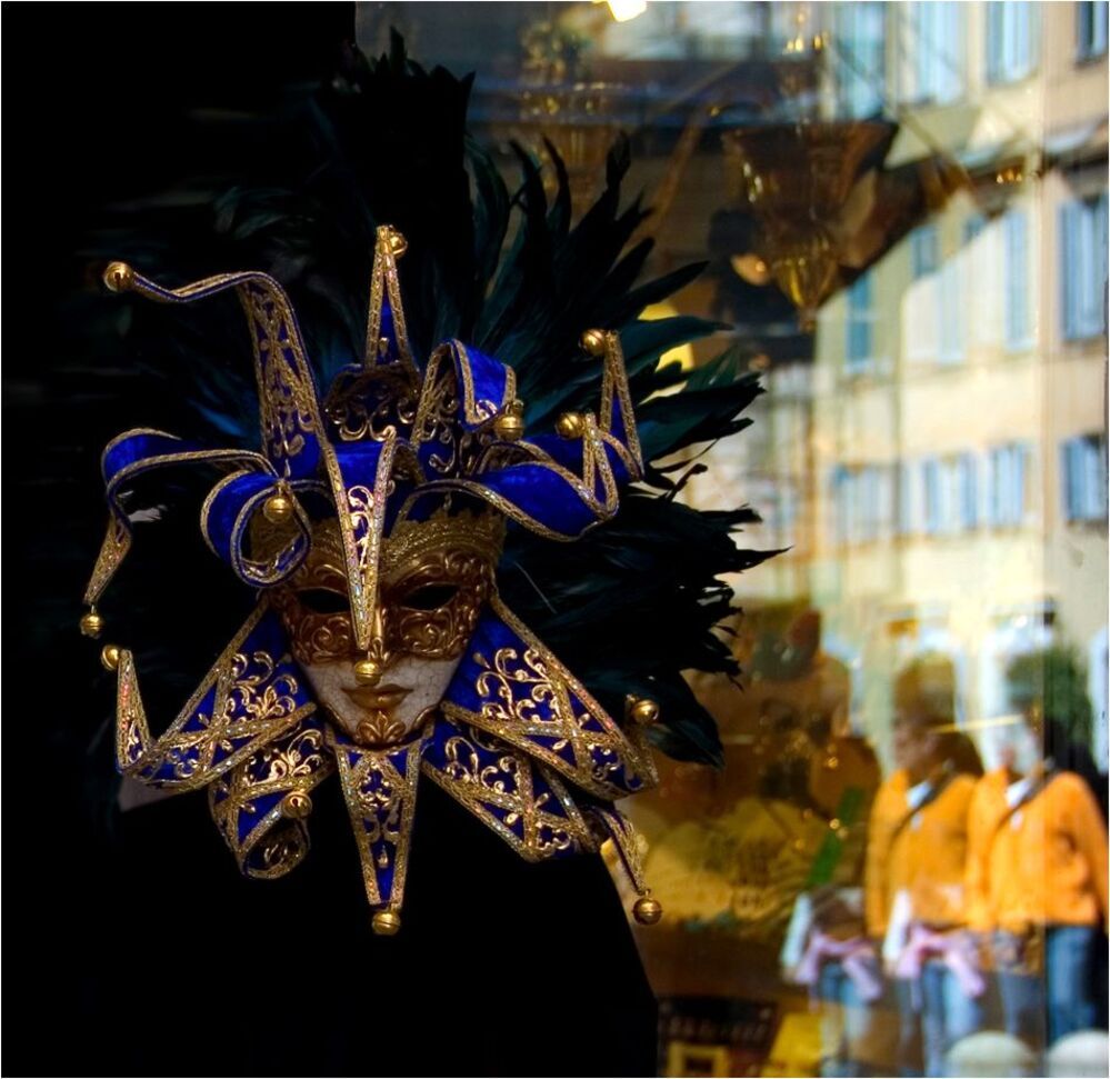 Италия