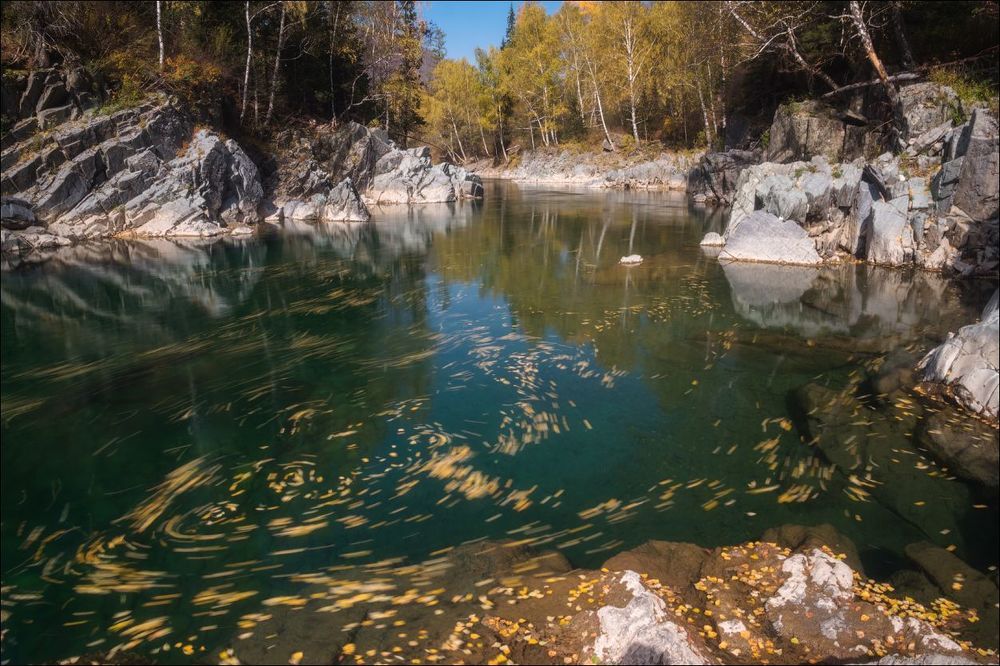 "Девичьи Плесы" на реке Кумир