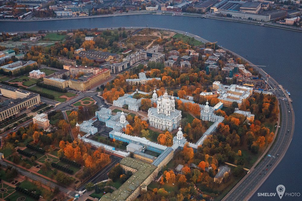 Golden Autumn in Saint-Petersburg: Smolniy cathedral