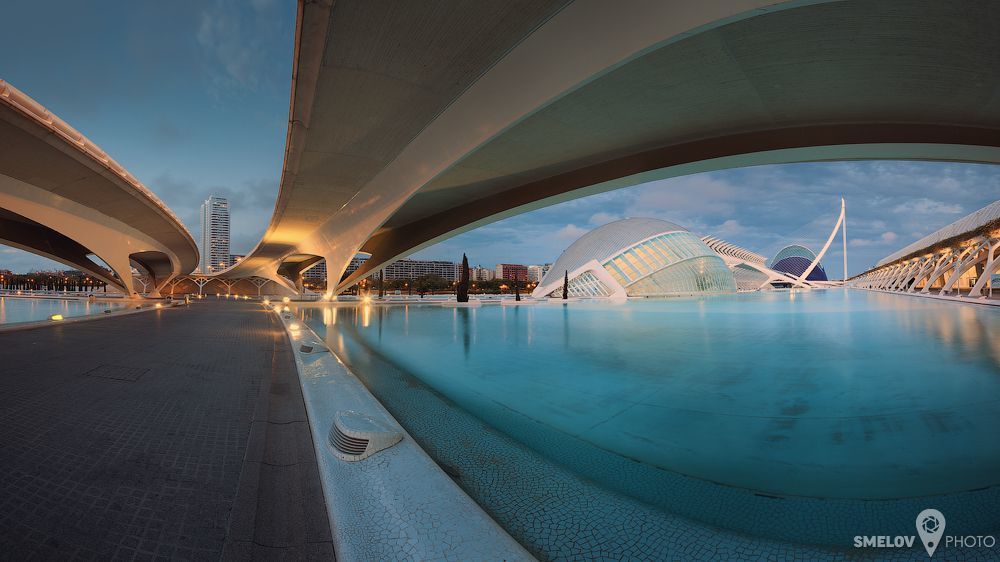 City of Arts and Sciences 
Ciudad de las Artes y las Ciencias 
Ciutat de les Arts i les Ci&egrave;ncies