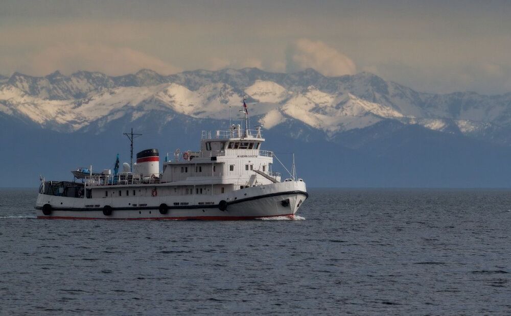 Байкальского Моря корабли...