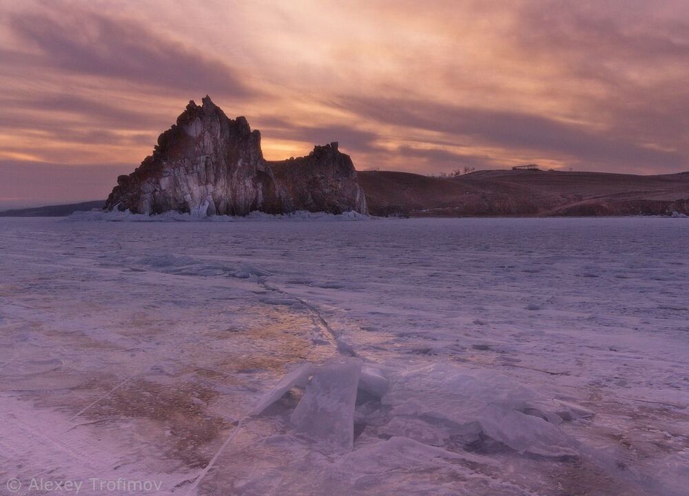 Байкал. Шаманка. Март