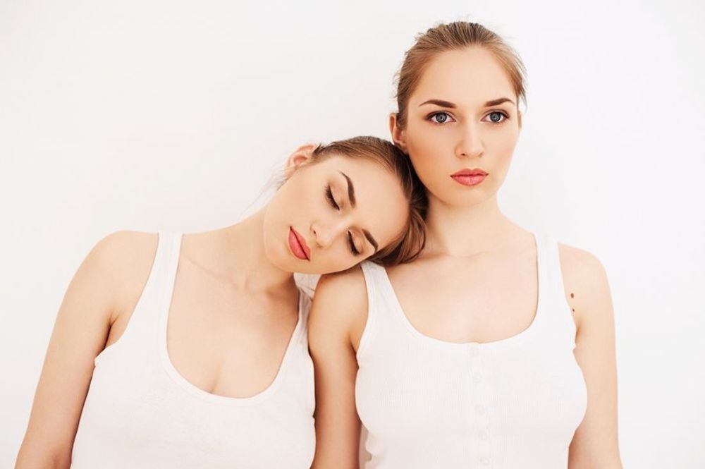 Двоє. About two people, four eyes and one heart