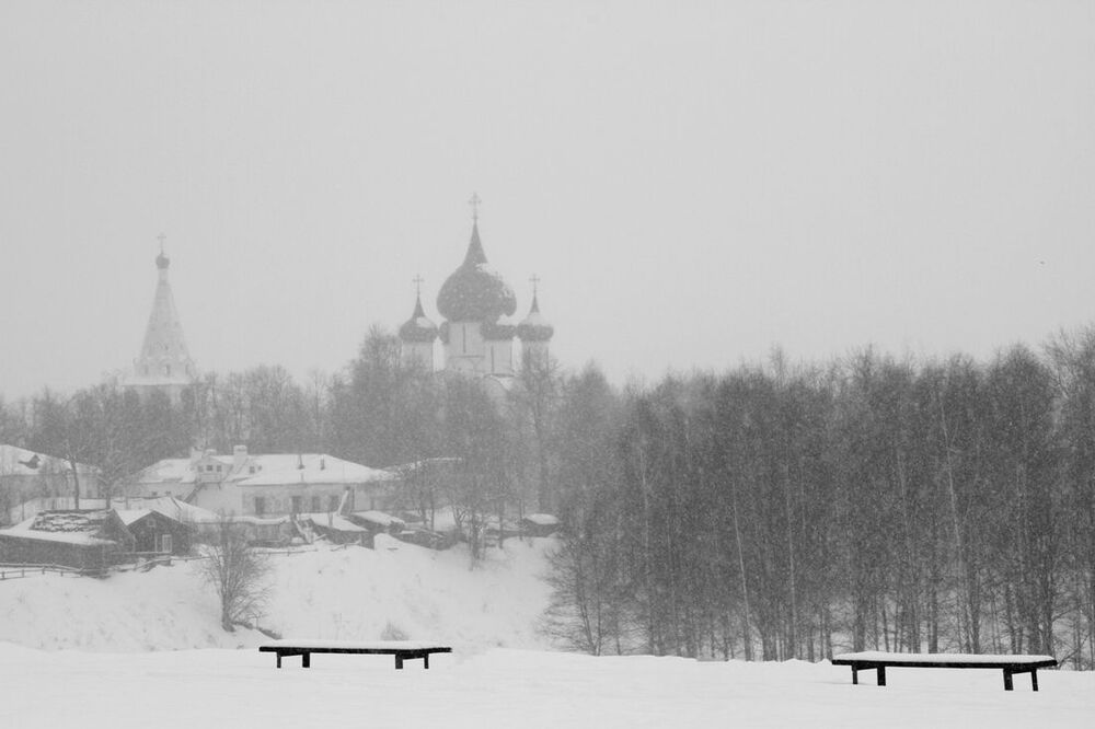 в городе N