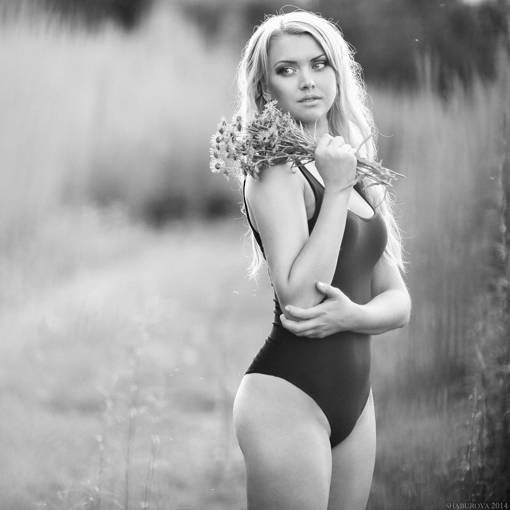 Nataly with flowers