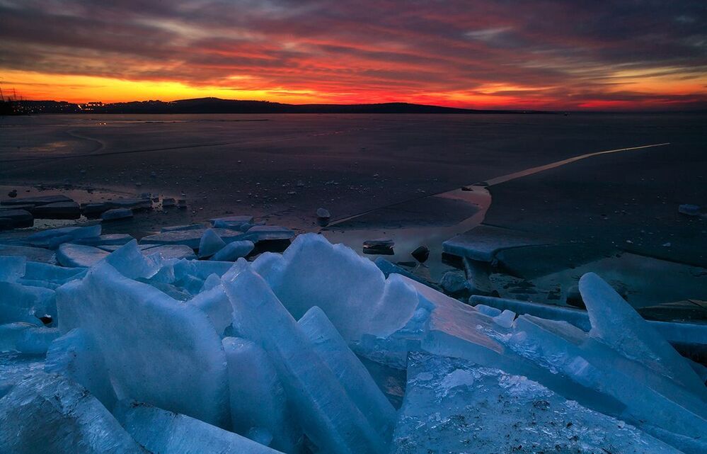 Fire and ice/Огонь и лед
