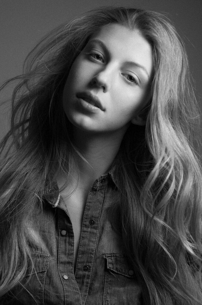 Alexandra / IncomingModels