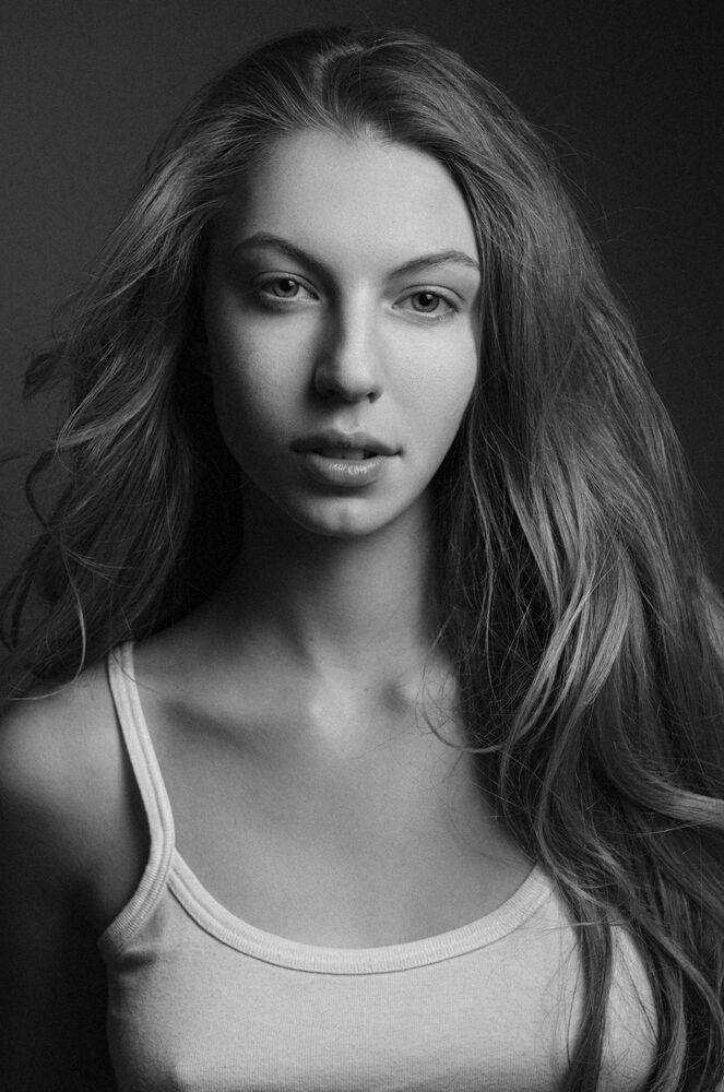 Alexandra / IncomingModels