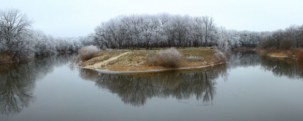 Canon EOS M + Canon EF-М 22 mm f/2 STM.
4 горизонтальных кадра.