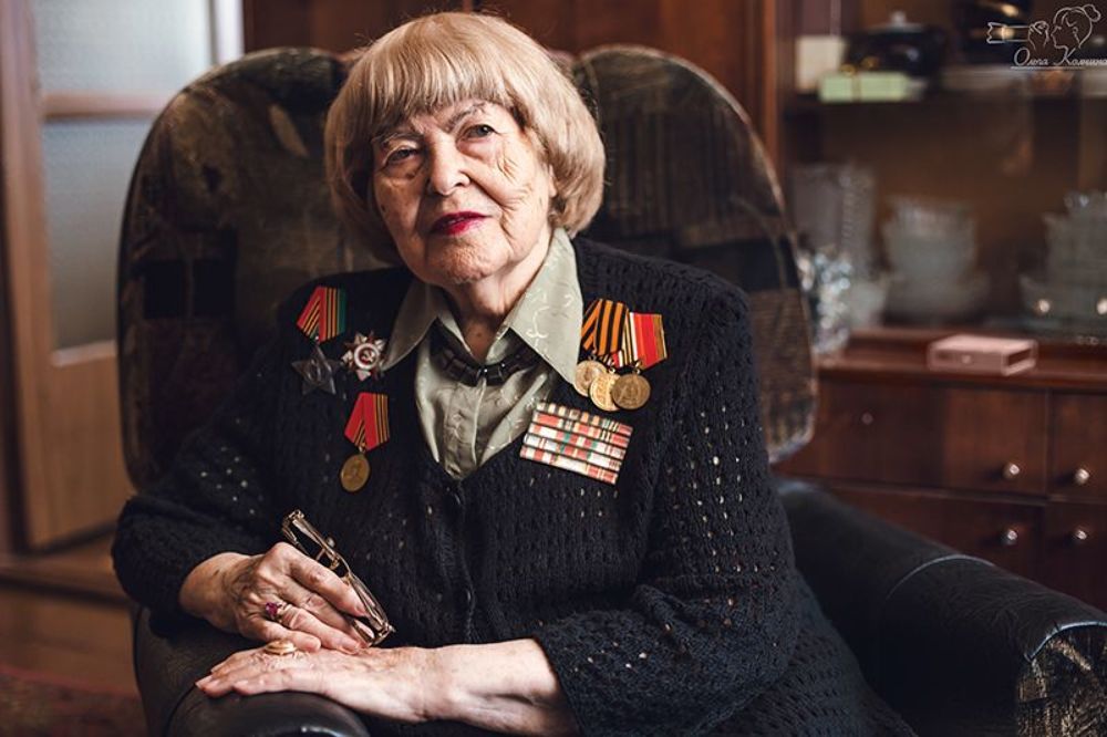 У Победы женское лицо