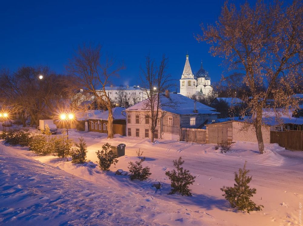 Городок спит, и толпы туристов тоже...