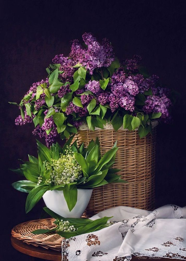 С сиренью и ландышами