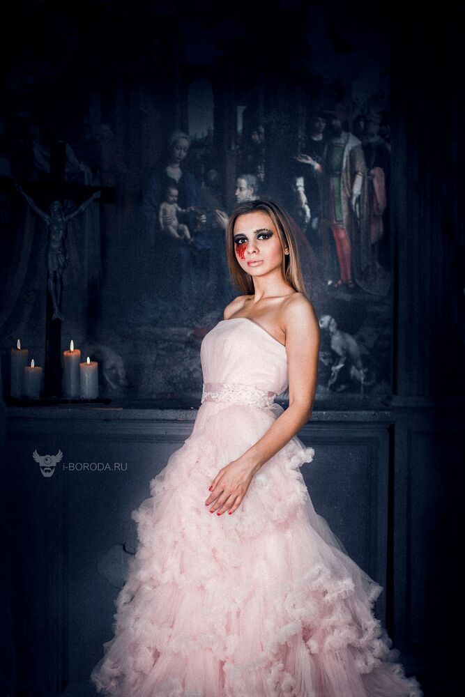 Зомби свадьба

www.i-boroda.ru - креативная студия

Фотограф Андрей Фартунин