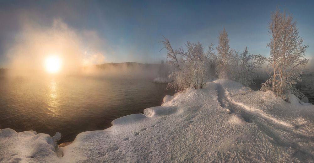 В серебре.