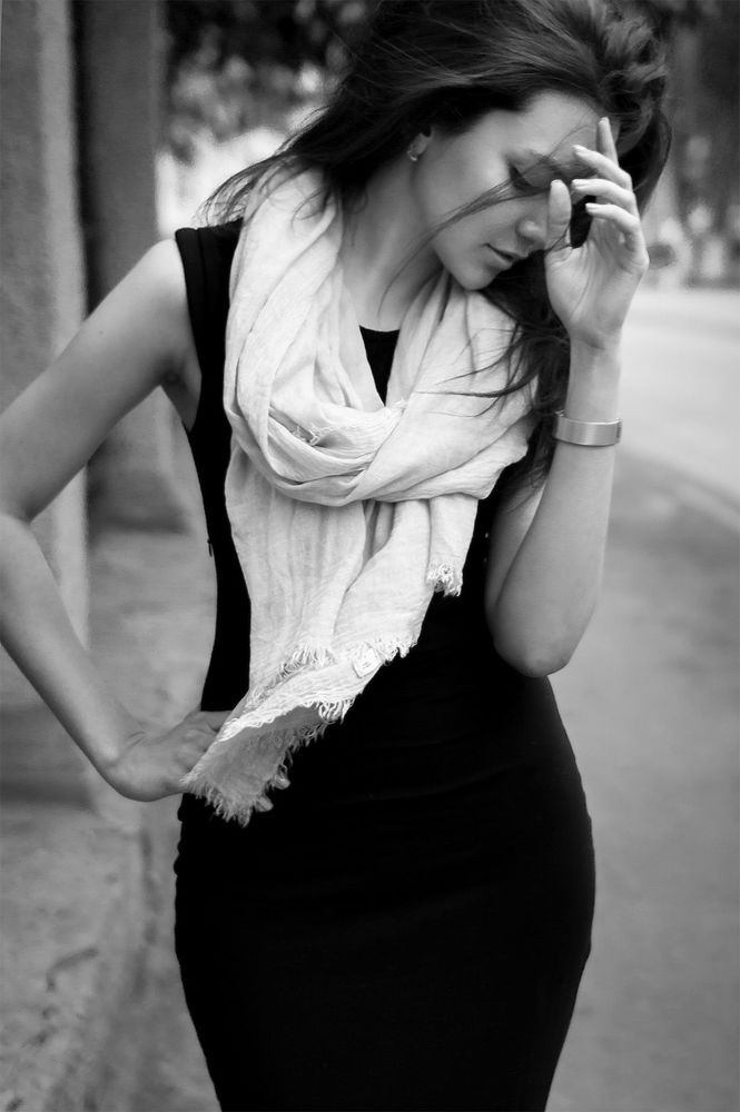 b/w