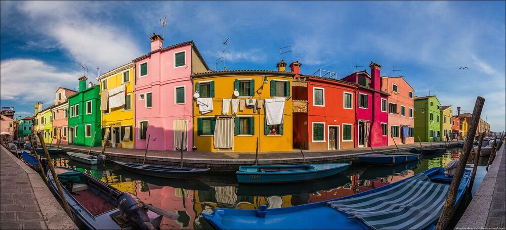 Улочками Burano