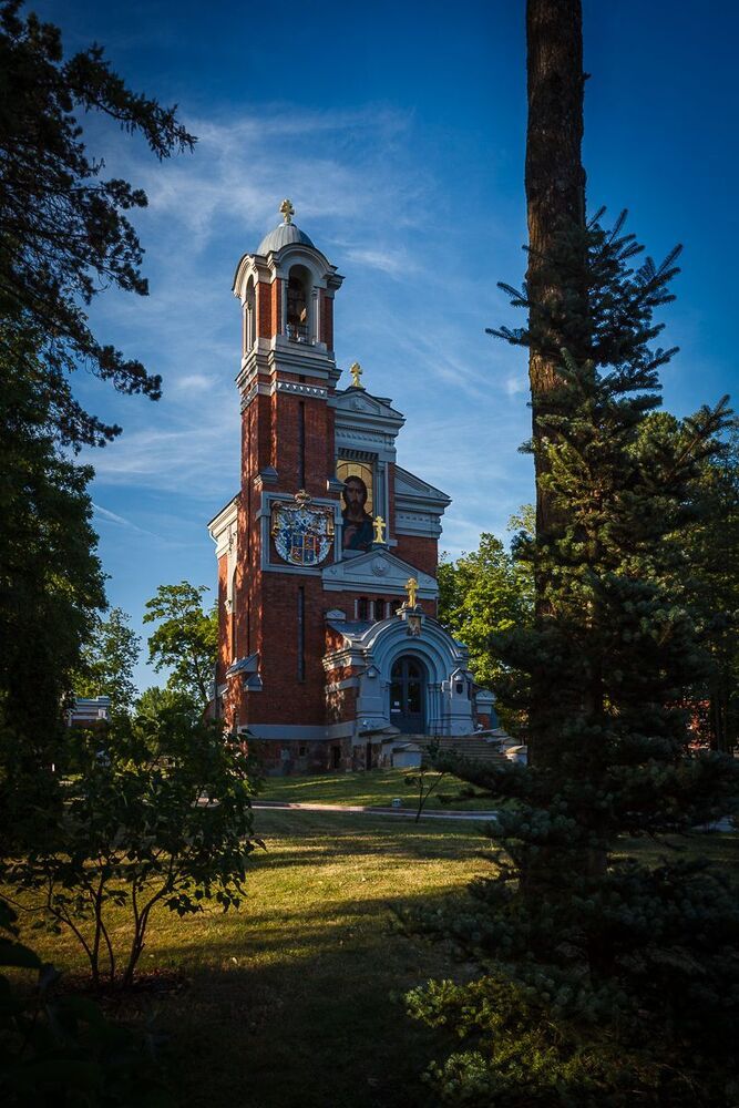 Часовня-усыпальница Святополк-Мирских.