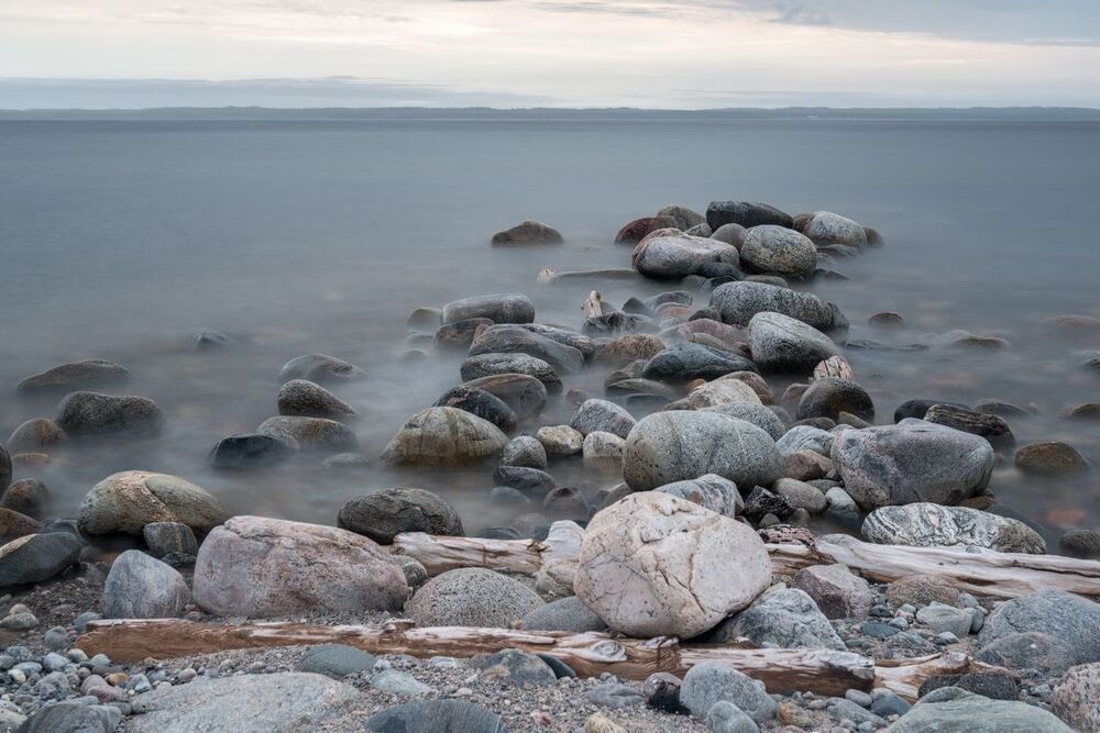 Stones in cold water