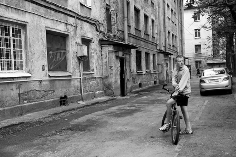 Кондратьевский,40 .. или хроника уходящего дома (часть 1)