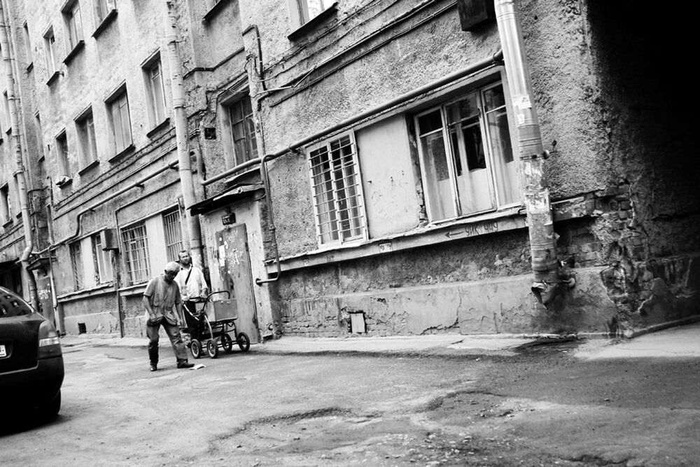 Кондратьевский,40 .. или хроника уходящего дома (часть 1)