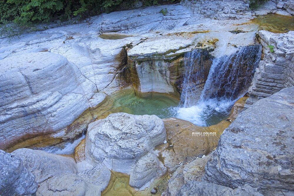 Okatse Canyon & Kinchkha waterfall