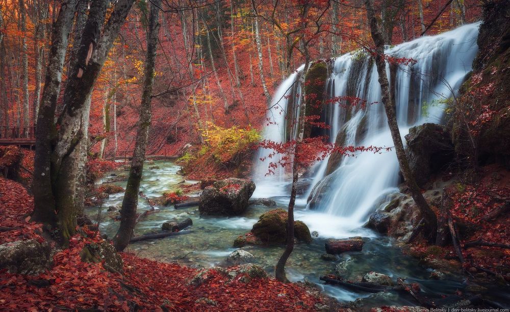 Водопад Серебряные Струи (Большой каньон Крыма)