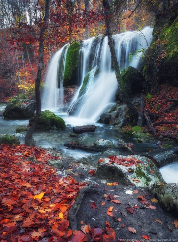 Водопад Серебряные Струи (Большой каньон Крыма)