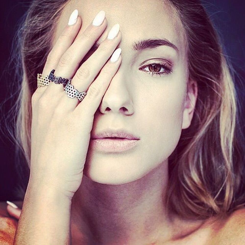 Foto Agata Tomaszewska
Make Up Aleksandra Drzewiecka
Jewellery Karolina Bik