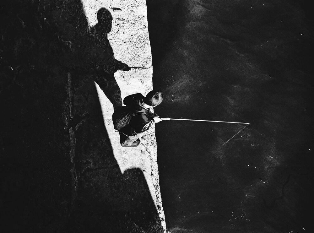 Маленький рыбак ловит звёзды на краю света / Small fisherman catches the stars at the edge of the world