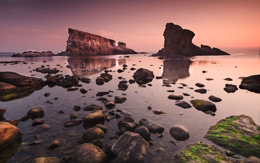 The Ship Rocks are unusual rock formations at Bulgarian village Sinemorets.Ceramic fragments from the 5th-4th century BC have been found in the Potamya inlet south of this amazing village, as well as anchors and metal casing of an ancient ships.