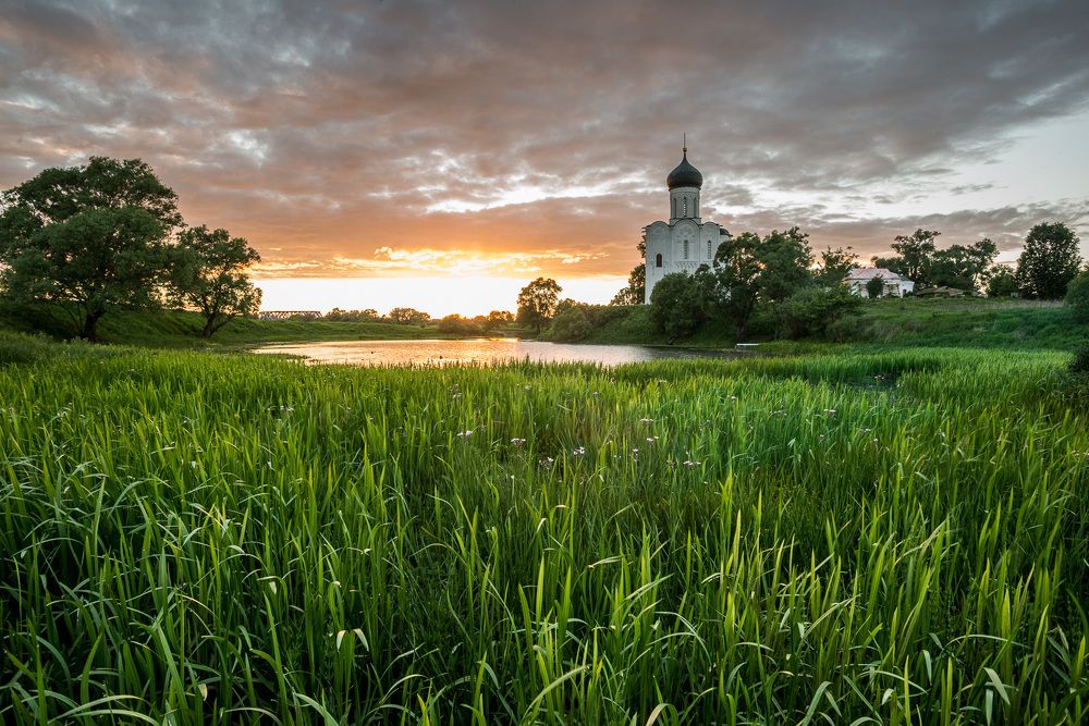 Храм