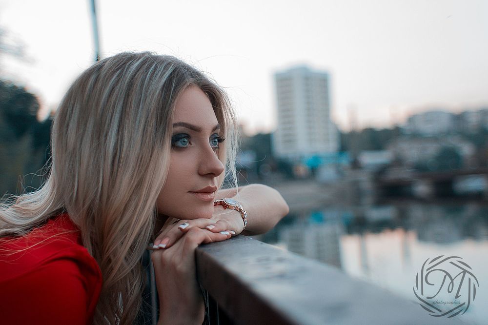 Lady in Red