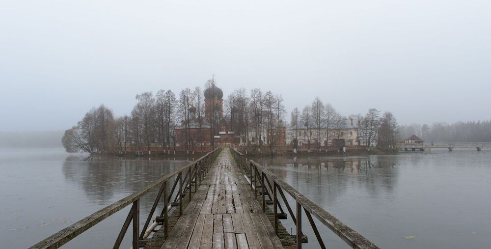 Свято-Введенский Островной монастырь