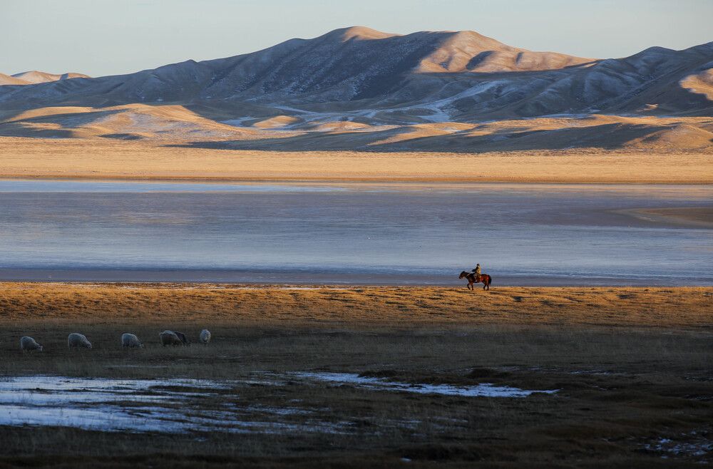 Хан-Тенгри(7,010m) и Тузколь(Tuzkol Lake) - Казахстан